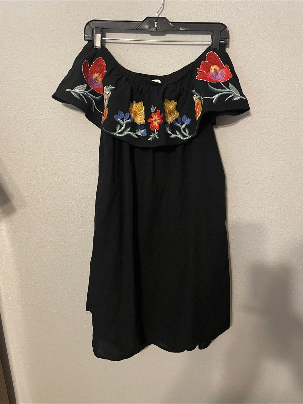 Umgee Black One-Shoulder Dress with Multicolor Floral Embroidery